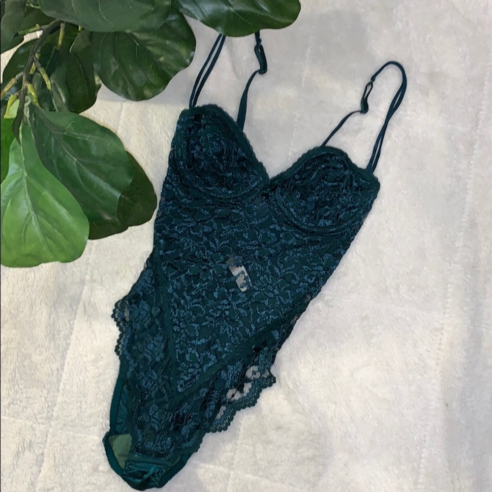 Vintage Victoria’s Secret emerald lace size 34B